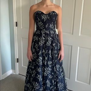 Brand new Windsor prom dress